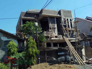 bangun rumah tinggal 2 lantai