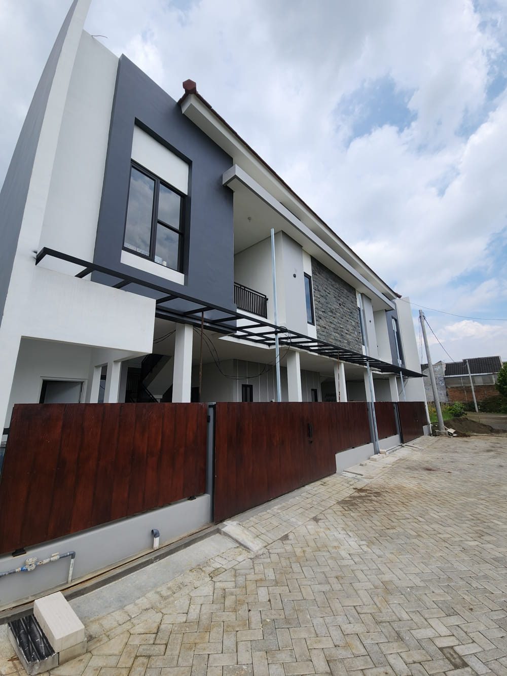 rumah kost 2 lantai 21 kamar merjosari
