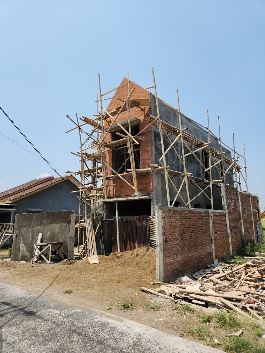 rumah dua lantai tema industrialis