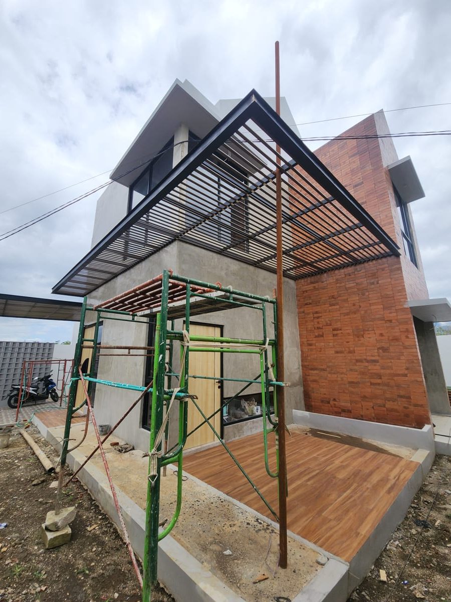 rumah dua lantai tema industrialis